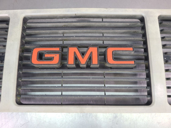 1985-88 GMC Truck, Blazer, Suburban Front Grille Assembly w/ RH Headlight Bezel14