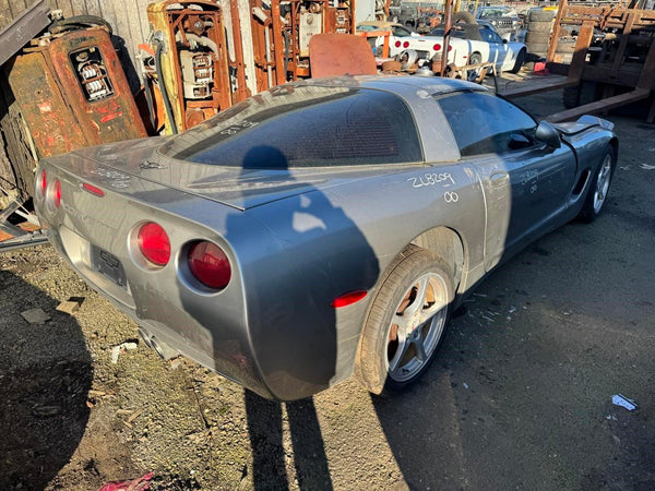 2000-04 C5 Corvette Seat Belt Buckle Pair, Black, LH / RH - OEM12