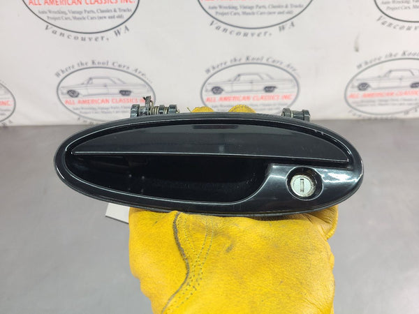 2000-04 C5 Corvette Exterior Door Handle Assembly, Black, Left Driver Side4