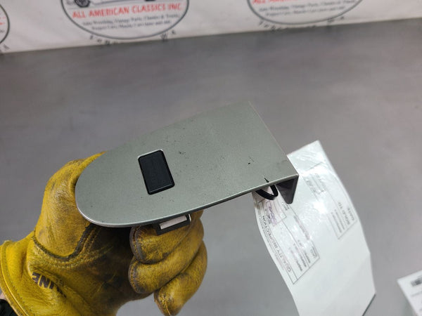 2005 C6 Corvette Center Console 'Tombstone' Filler Panel Insert Trim, Silver5