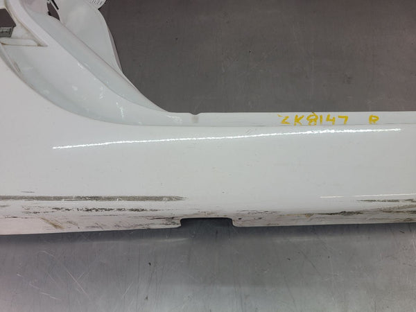 1997-04 C5 Corvette Right Side Rocker Aperture Panel Moulding, Speedway White14