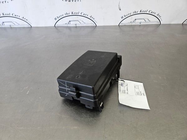 2003-04 Chevy SSR Underhood Engine Bay Fuse Box Junction Box - OEM0