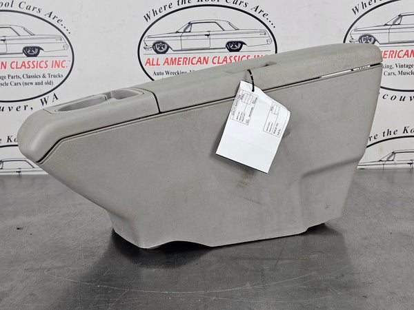 1988-94 Chevy Suburban Front Center Console Assembly, Gray - OEM5