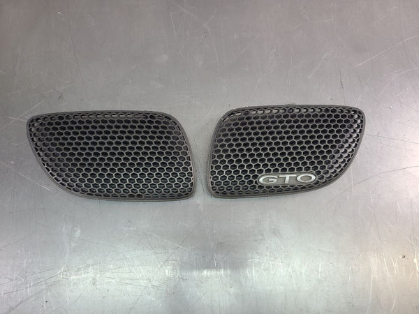 2004-06 GTO Factory Kidney Grille Insert Pair, Left and Right - OEM1