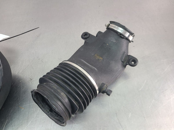 1997-2000 C5 Corvette Factory Air Cleaner Box Assembly w/ Straps and Duct Bridge7