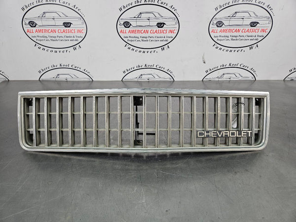 1986-90 Caprice Front Grille Assembly, Nice! #14081651 - OEM GM0