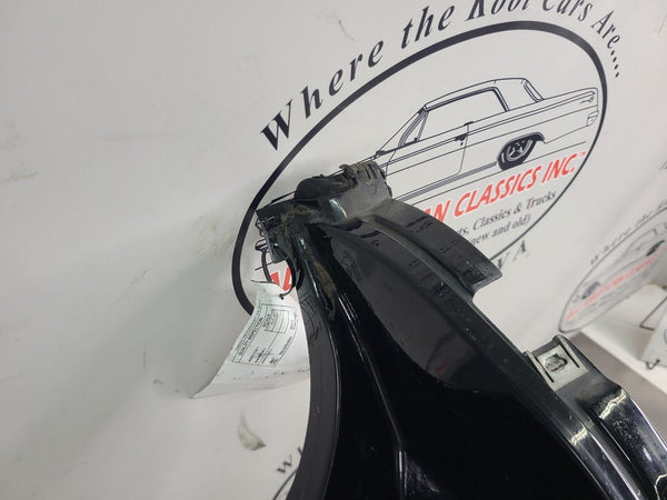 1997-04 C5 Corvette Left Side Rocker Aperture Panel Moulding, Black1