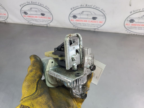 1993 GM Cadillac Seville Trunk Latch Pulldown Motor Assembly, #201605802