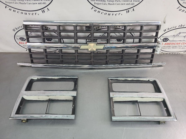 1989-91 Chevy Truck, Blazer, Suburban Front Grille w/ Dual Headlight Bezels 1