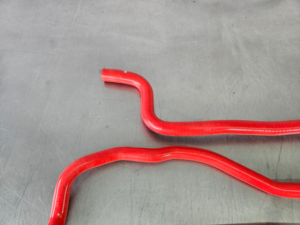 2005-07 C6 Corvette Mishimoto Silicon Radiator Cooling Hose Set, Red 3