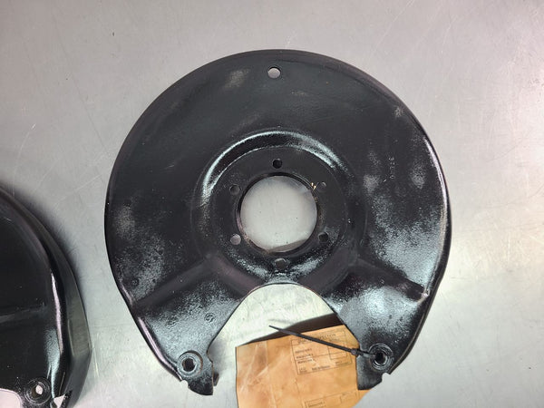 Dana 44 / 10 Bolt Rear End Disc Brake Backing Plate Pair, Left and Right - OEM8