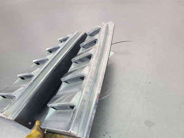 2003-07 Hummer H2 Rear Upper Tail Light Vent Trim Panel Pair, LH / RH - OEM9