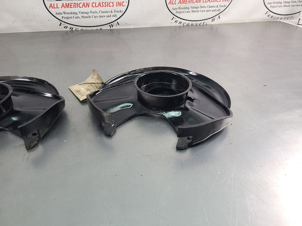 Dana 44 Front Brake Backing Plate Caliper Bracket Pair, Left and Right - OEM5
