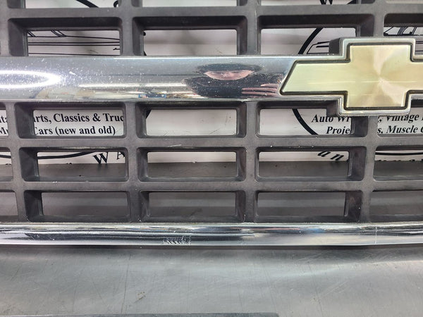 1989-91 Chevy Truck, Blazer, Suburban Front Grille w/ Dual Headlight Bezels 8