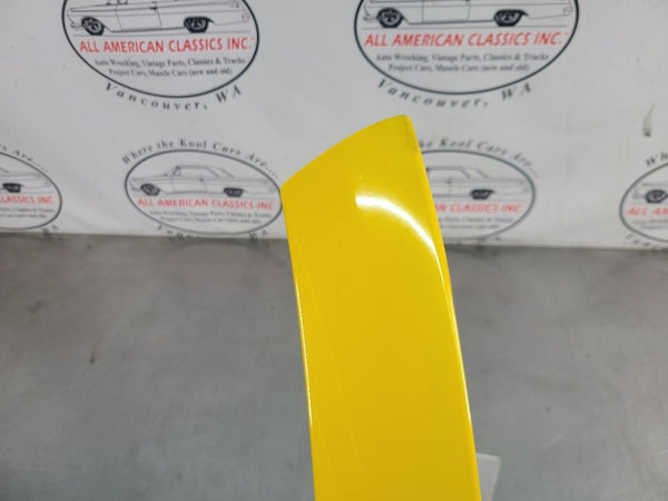 200306 Chevy SSR Passengers Side RH Exterior APillar Moulding Trim, Yellow9