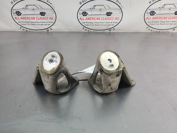 2005 C6 Corvette LS2 Engine Stand / Motor Mount Pair, Left and Right - OEM0