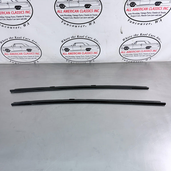 1997-04 C5 Corvette Front Door Belt Moulding Trim Strip Pair, Left/Right - OEM0