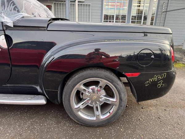 200306 Chevy SSR Drivers Side LH Exterior APillar Moulding Trim, Black16