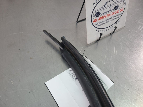2003-06 Chevy SSR Drivers Side LH B-Pillar Weather Stripping - OEM2
