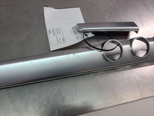 2003-06 Chevy SSR Front Dash Spear Trim 2-Piece Set, Silver - OEM2