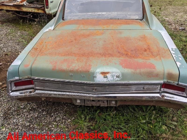 1966-67 Malibu 2 Door Hardtop A-Body Front Windshield Moulding - OEM GM18