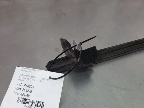 200306 Chevy SSR Drivers Side LH Door Felt Moulding, Black  OEM1