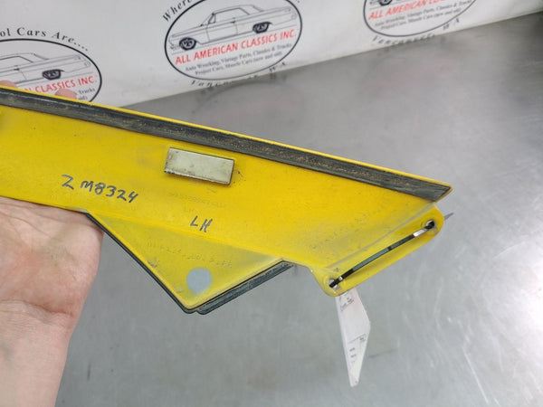 200306 Chevy SSR Drivers Side LH Exterior APillar Moulding Trim, Yellow9