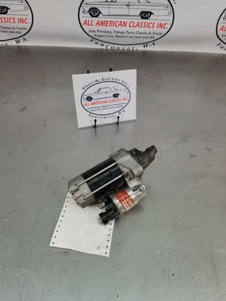 6751929