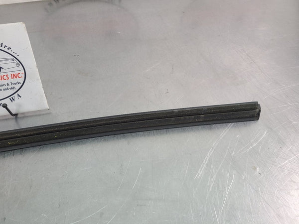 200306 Chevy SSR Drivers Side LH Door Felt Moulding, Black  OEM5