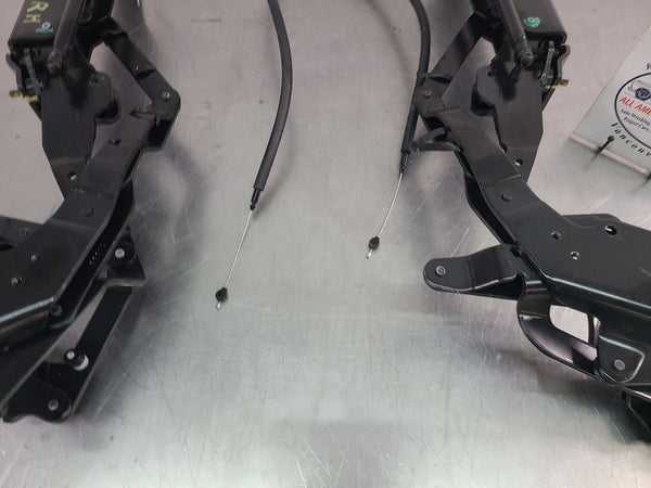 2003-06 Chevy SSR Rear Truck Bed Topper / Tonneau Main Lift Hinge Pair, LH/RH9