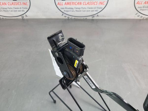 2005-13 C6 Corvette DBW Drive By Wire Gas / Accelerator Pedal, #25835421 - OEM3