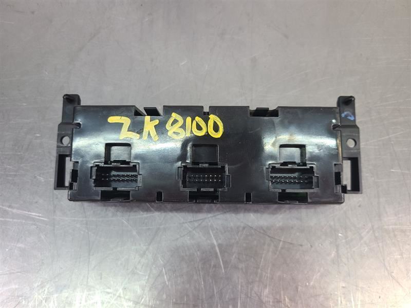 05-13 C6 Corvette AC Temperature Automatic Climate Control Switch Pane
