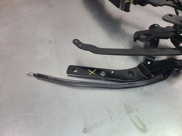 2003-06 Chevy SSR Rear Truck Bed Topper / Tonneau Main Lift Hinge Pair, LH/RH1