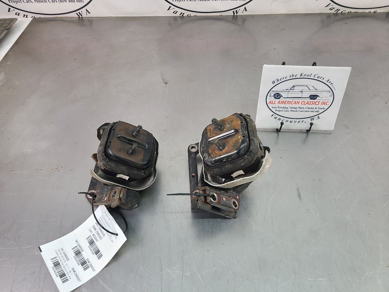 2005 Chevy SSR Complete Engine Mount / Motor Stand Bracket 4Piece Set  OEM0