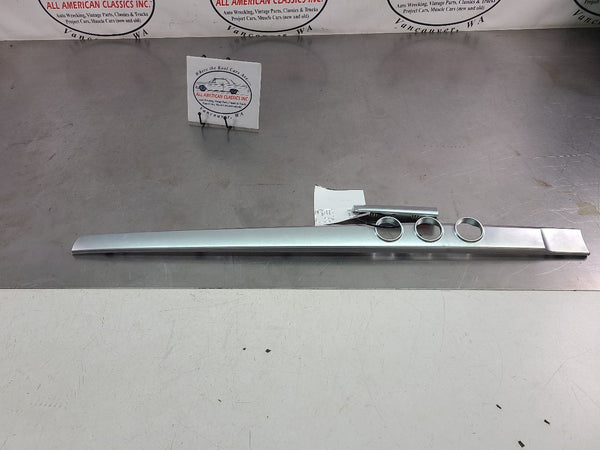 2003-06 Chevy SSR Front Dash Spear Trim 2-Piece Set, Silver - OEM0