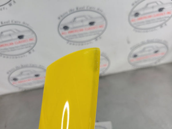 200306 Chevy SSR Passengers Side RH Exterior APillar Moulding Trim, Yellow10