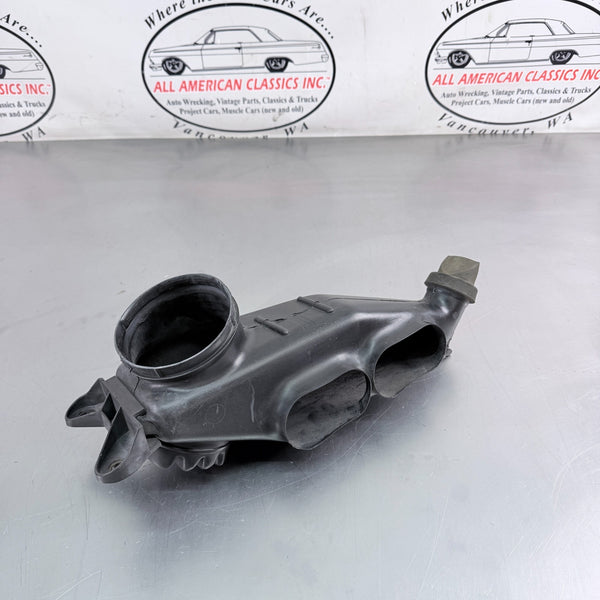 1987-91 Chevrolet GMC Squarebody Air Intake Inlet Duct Housing, #15602319 - OEM0