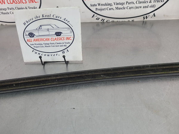2003-06 Chevy SSR Passengers Side RH Door Felt Moulding, Black - OEM4