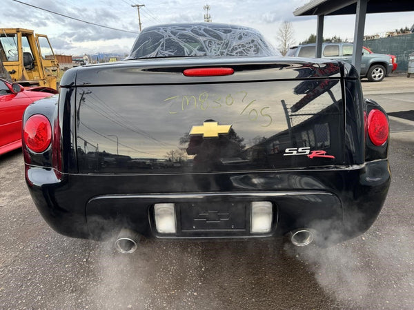 2003-06 Chevy SSR Drivers Side LH Exterior A-Pillar Moulding Trim, Black18