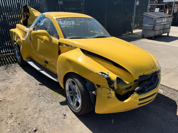 2003-06 Chevy SSR Passengers Side RH Exterior A-Pillar Moulding Trim, Yellow13