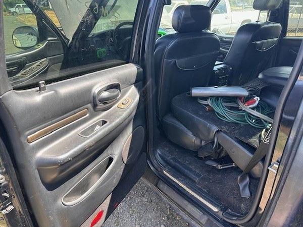 2002 Lincoln Blackwood Passengers Side RH Front Door Trim Panel Assembly, Black17