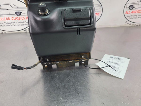 200306 Chevy SSR Front Dash Compartment / Ashtray w/ Lighter  OEM4