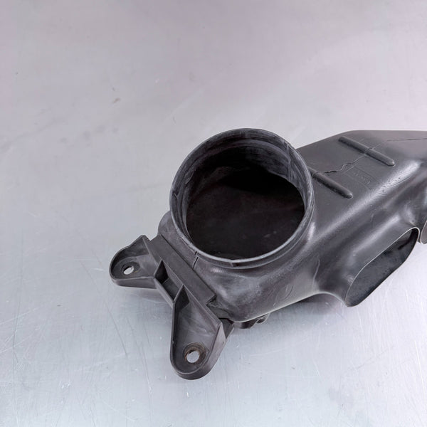 1987-91 Chevrolet GMC Squarebody Air Intake Inlet Duct Housing, #15602319 - OEM1
