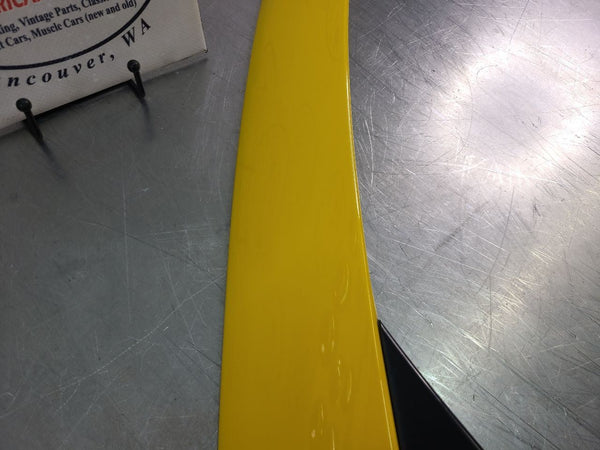 2003-06 Chevy SSR Drivers Side LH Exterior A-Pillar Moulding Trim, Yellow3