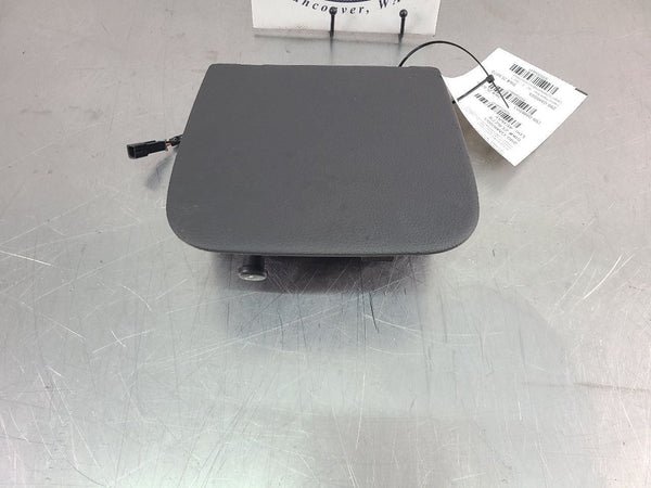 200306 Chevy SSR Front Dash Compartment / Ashtray w/ Lighter  OEM1