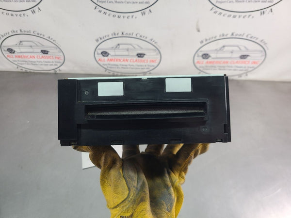 2004-09 Cadillac XLR Radio CD Player Assembly - OEM1