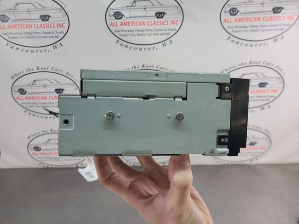 2004-09 Cadillac XLR Radio CD Player Assembly - OEM4