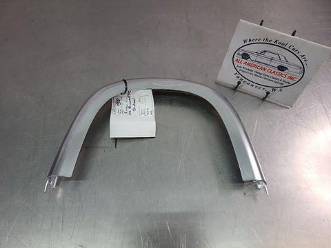 200306 Chevy SSR Drivers Seat Upper Silver Headrest Hoop Trim  OEM0