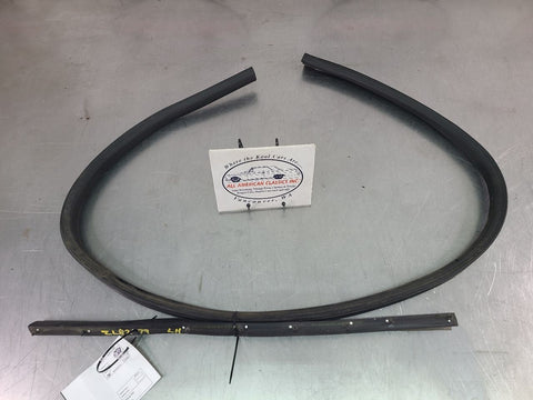 200306 Chevy SSR Drivers Side LH Door Lower Weather Stripping  OEM0