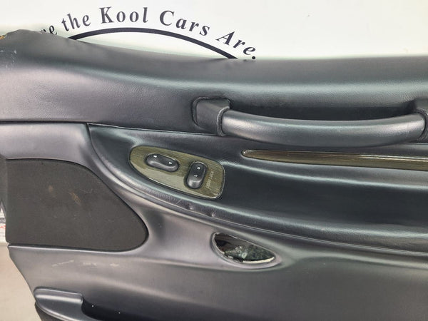 2002 Lincoln Blackwood Passengers Side RH Front Door Trim Panel Assembly, Black5